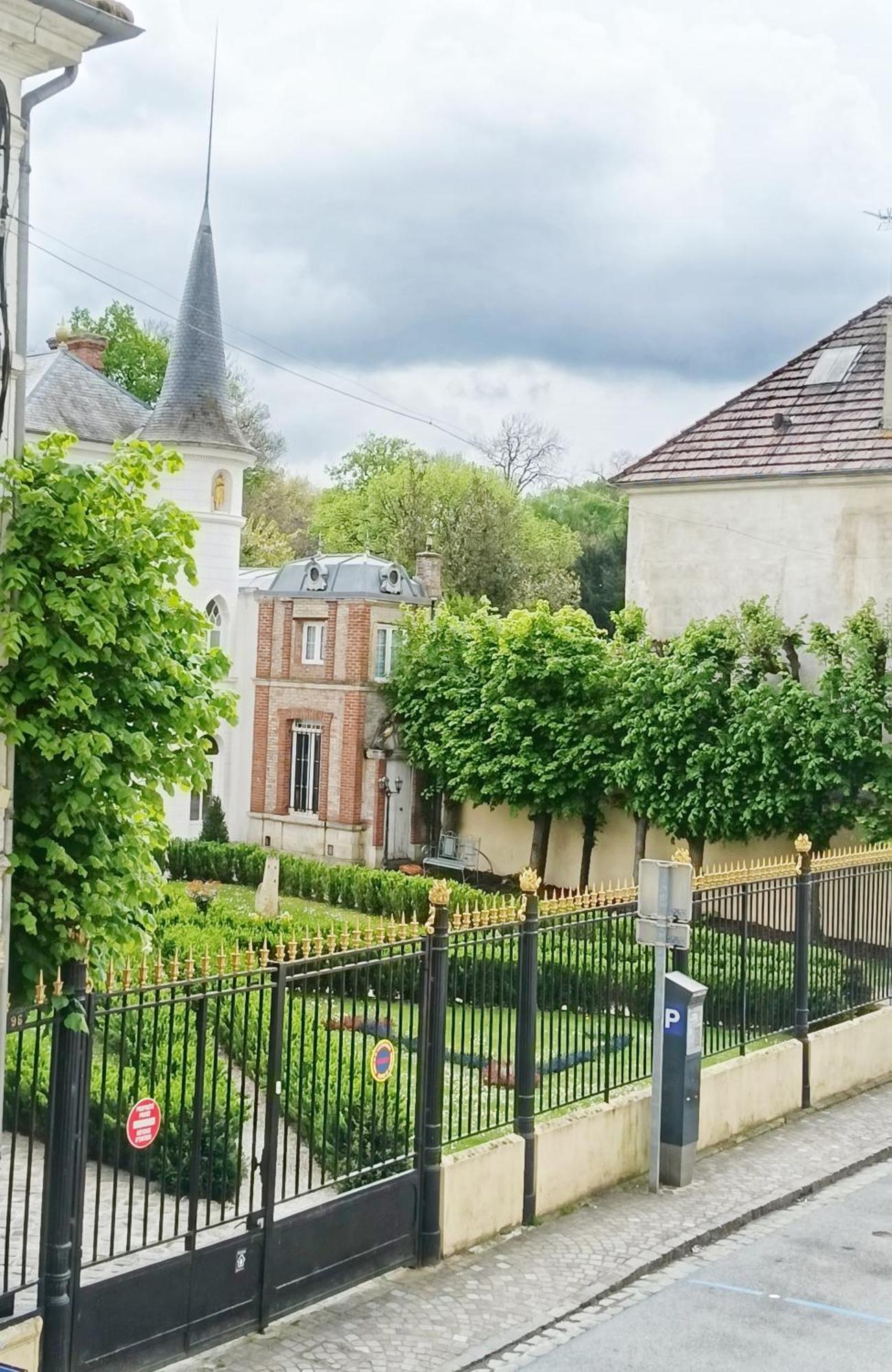 Rooms Home Csm Suites Privees Entre Paris Et Reims Charly-sur-Marne Exteriér fotografie